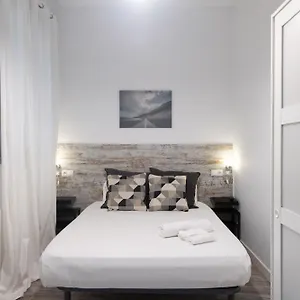 - Eixample 1b Apartment Barcelona